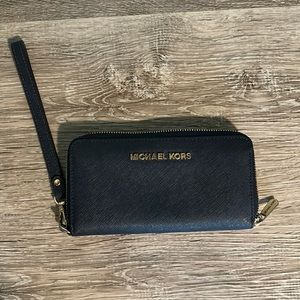 Michael Kors Wallet.